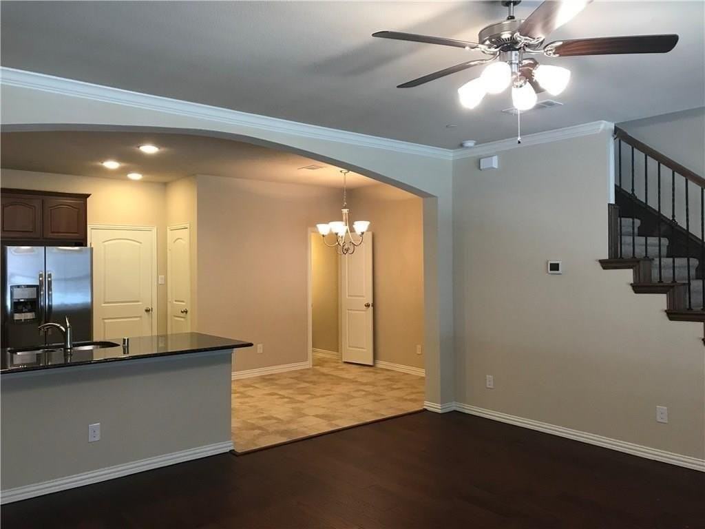 2526 Tye Ln - Photo 2 of 16