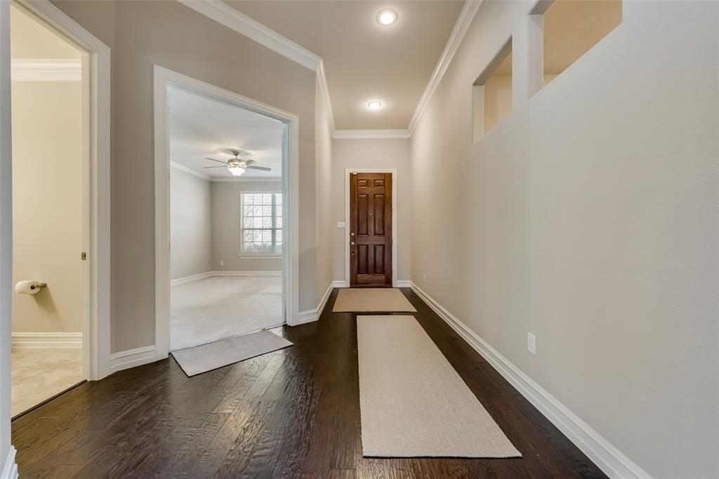 2818 Balmoral Dr - Photo 2 of 25