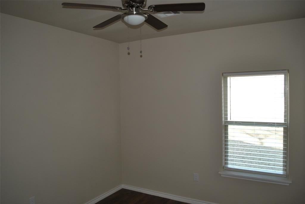 412 Dewitt St - Photo 7 of 17