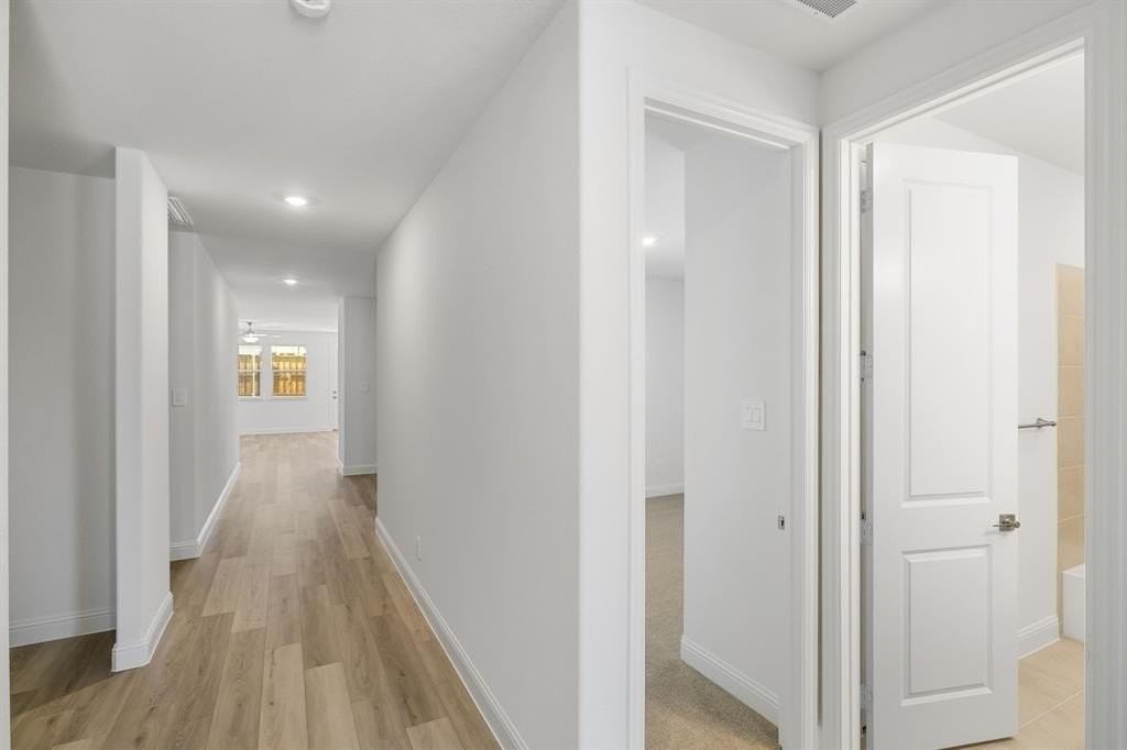 2441 Glacier Rdg - Photo 4 of 37