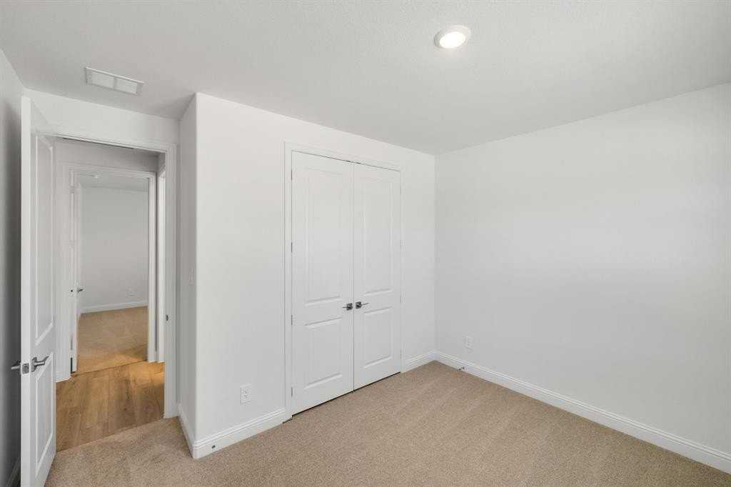 2441 Glacier Rdg - Photo 6 of 37