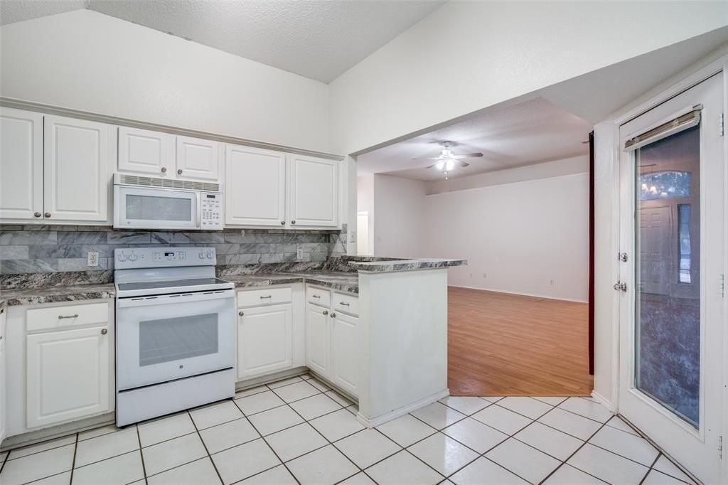 132 Magnolia Ln - Photo 3 of 24