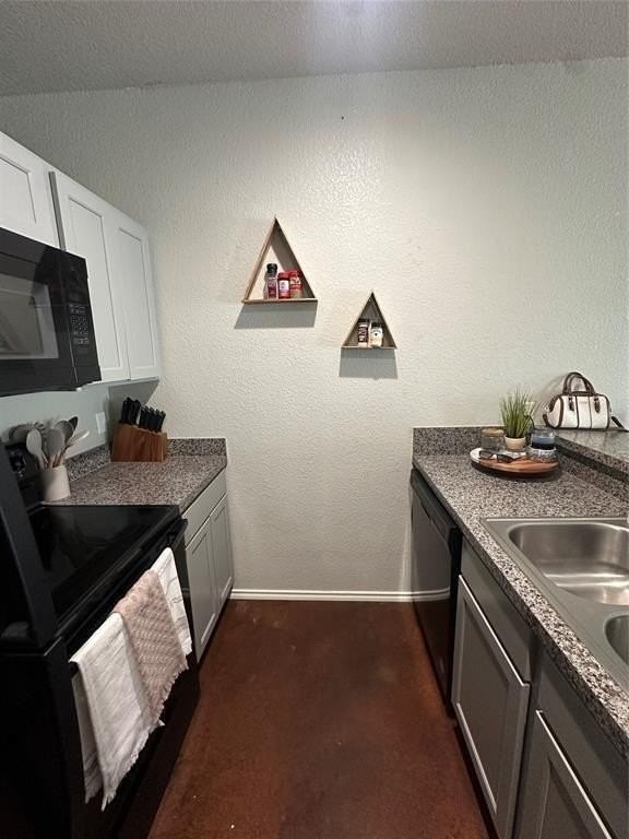 215 Price Ln - Photo 3 of 7