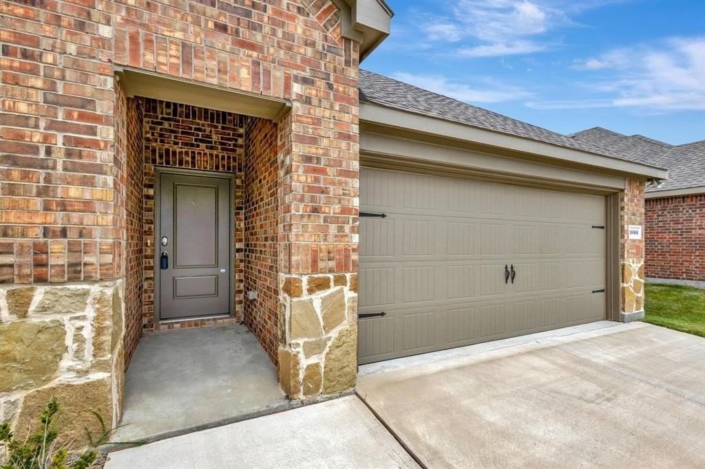 1006 Honey Maple St - Photo 5 of 31