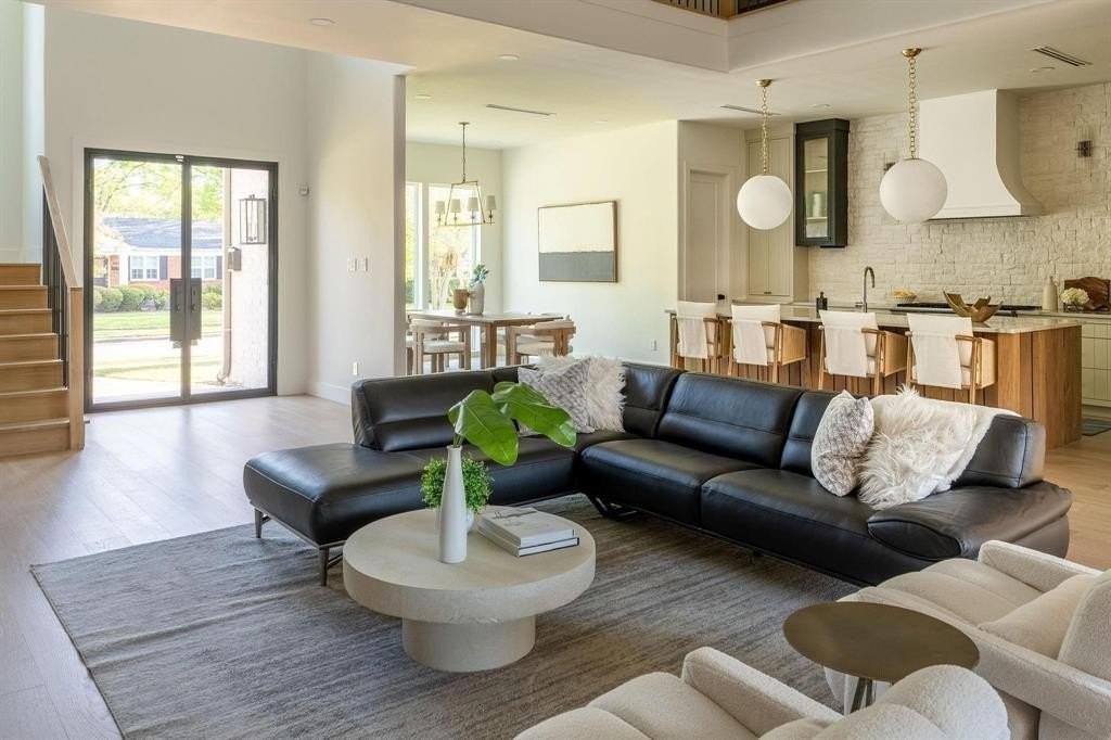 3815 Dunhaven Rd - Photo 6 of 33