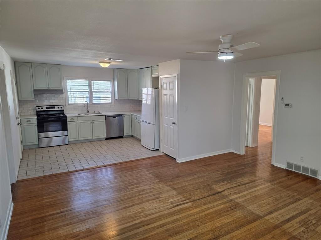 3600 Katrine St - Photo 3 of 17