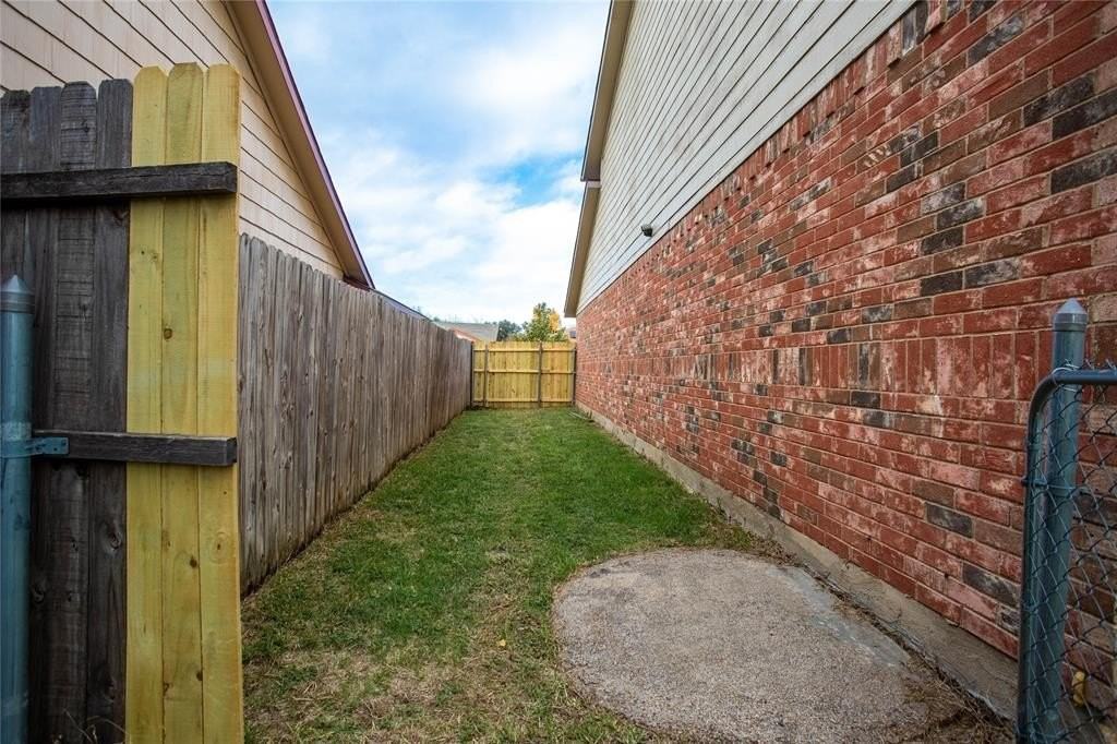 4656 Bracken Dr - Photo 4 of 26