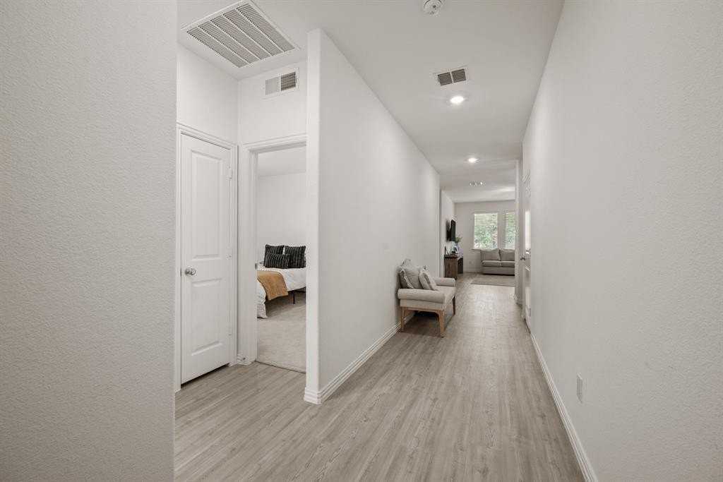 3200 Willow Terrace Ln - Photo 5 of 40