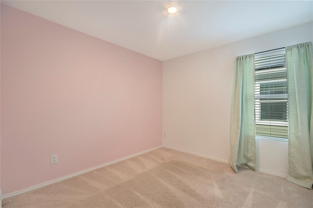 5416 Lavender Dr - Photo 6 of 29