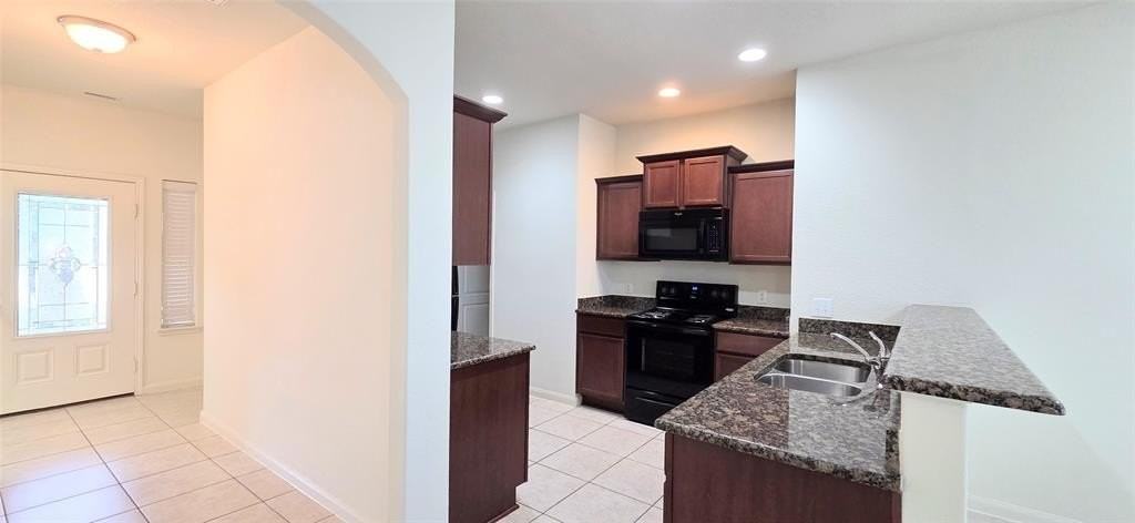 1837 Mesquite Ln - Photo 5 of 16