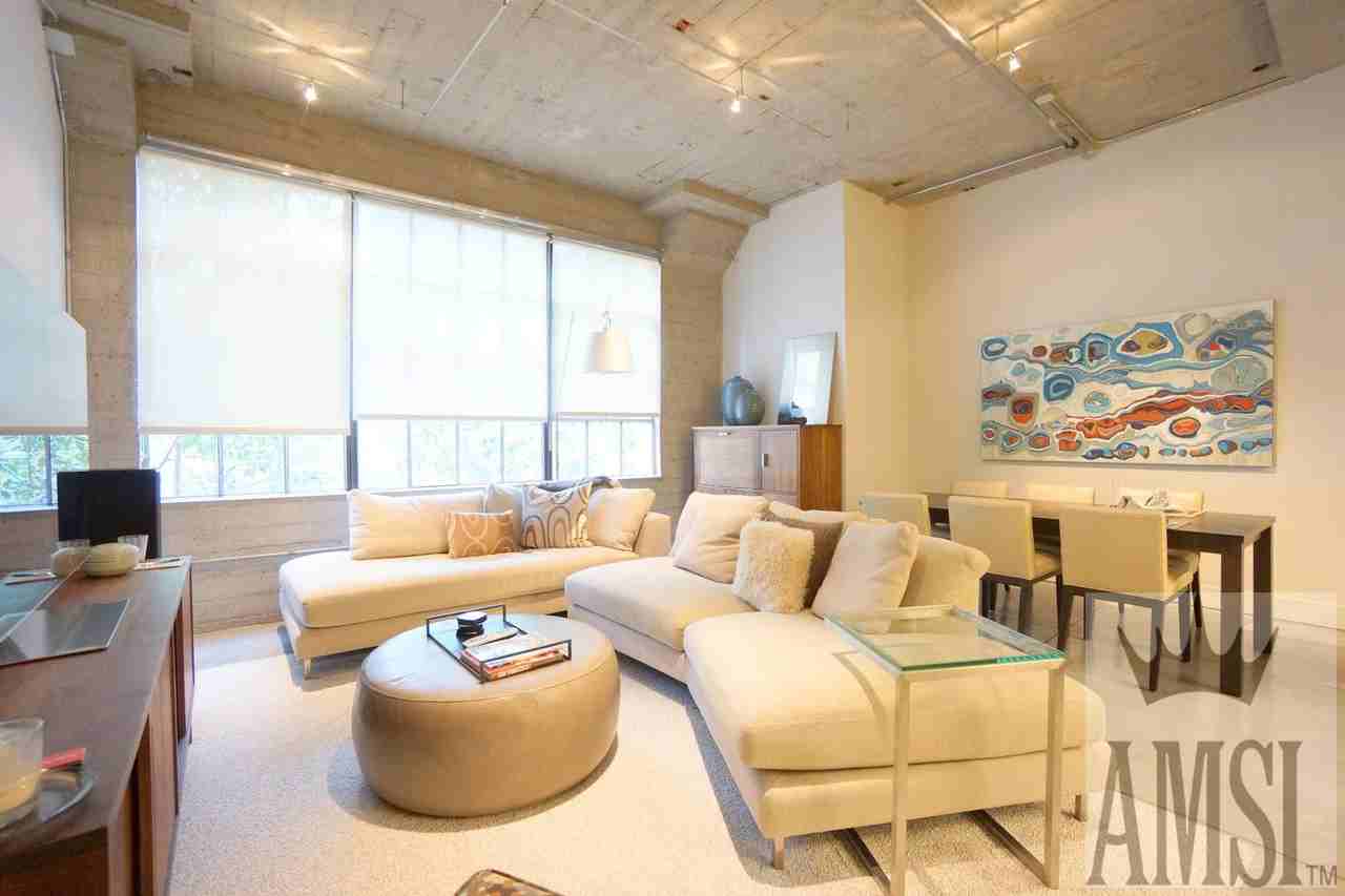 300 Beale Street #305