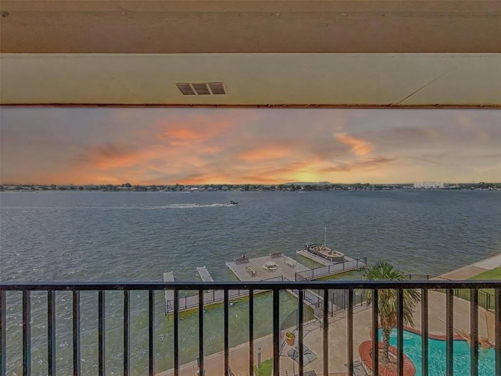 401 E Pearl St #2307 - Photo 3 of 19