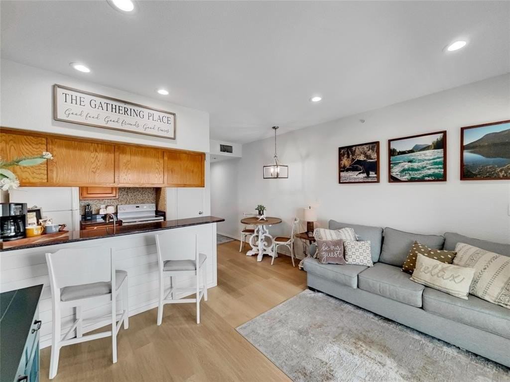 401 E Pearl St #2307 - Photo 5 of 19