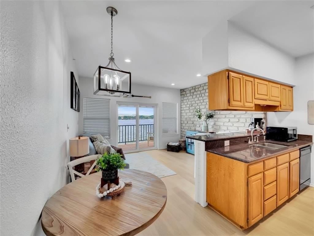 401 E Pearl St #2307 - Photo 7 of 19