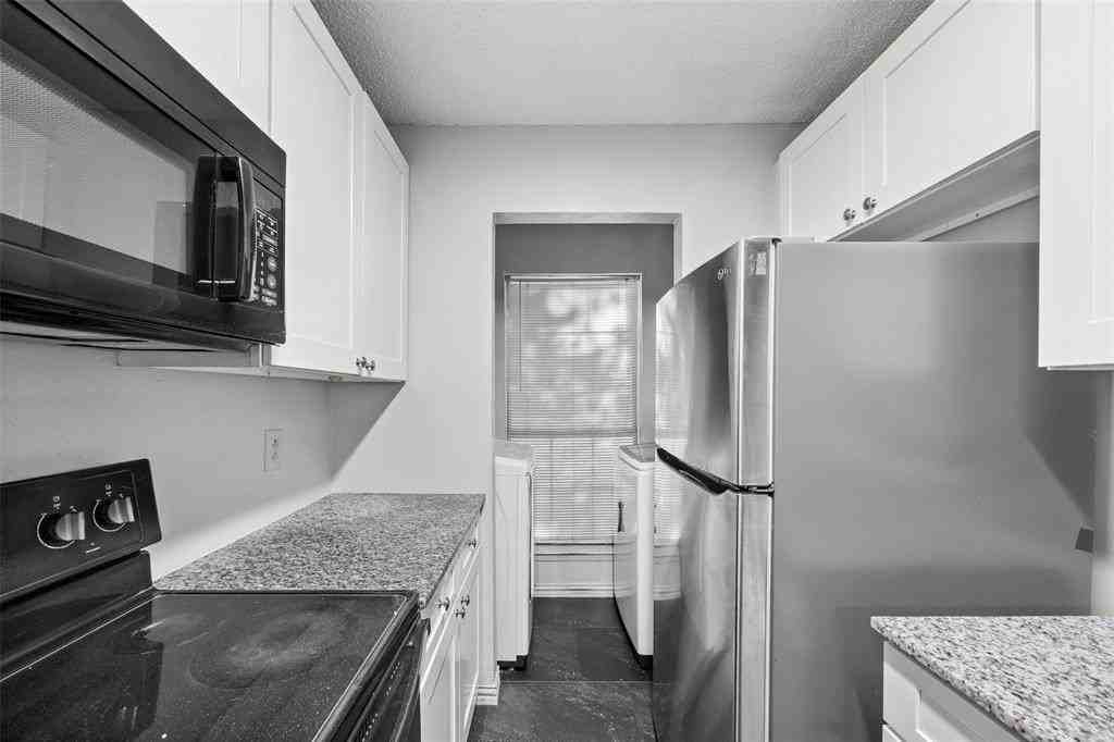 601 Carriagehouse Ln #A3 - Photo 5 of 18