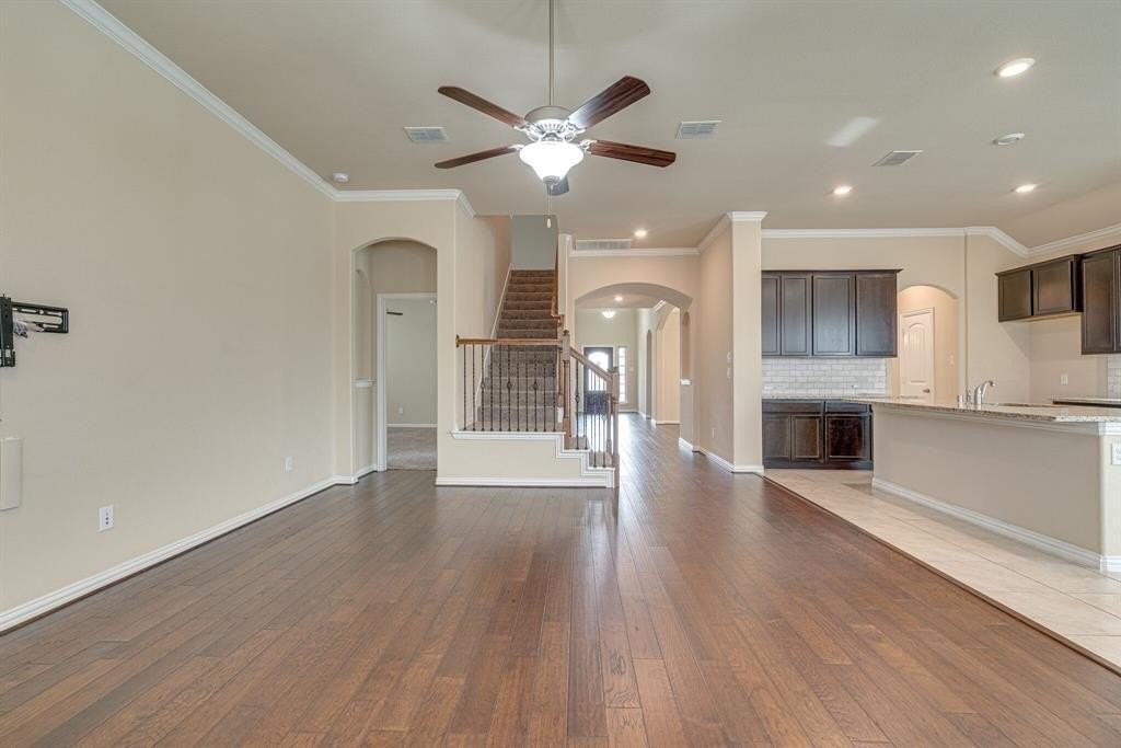 4112 Hialeah Dr - Photo 5 of 26