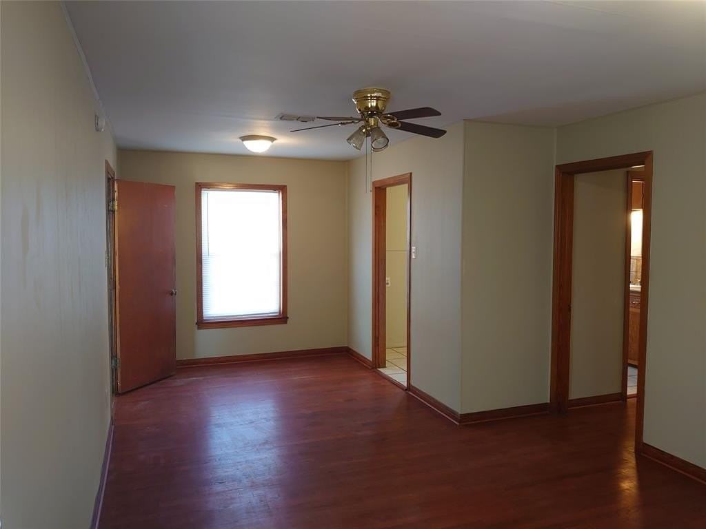 1309 Ross Ave - Photo 2 of 14