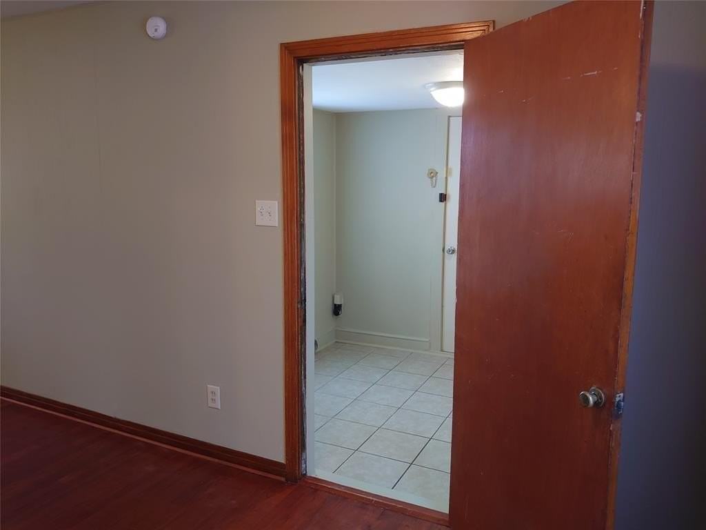 1309 Ross Ave - Photo 5 of 14