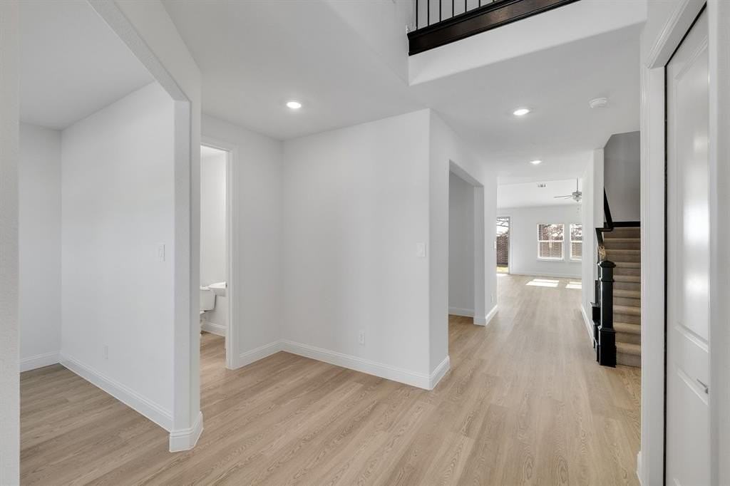 2408 Acadia Dr - Photo 4 of 40