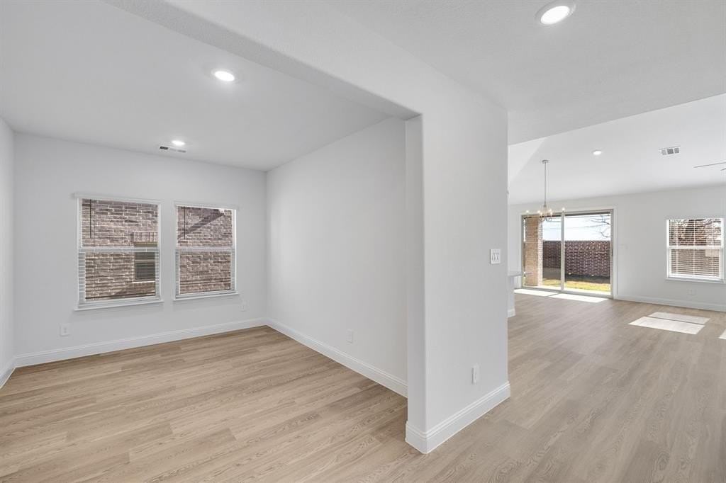 2408 Acadia Dr - Photo 6 of 40