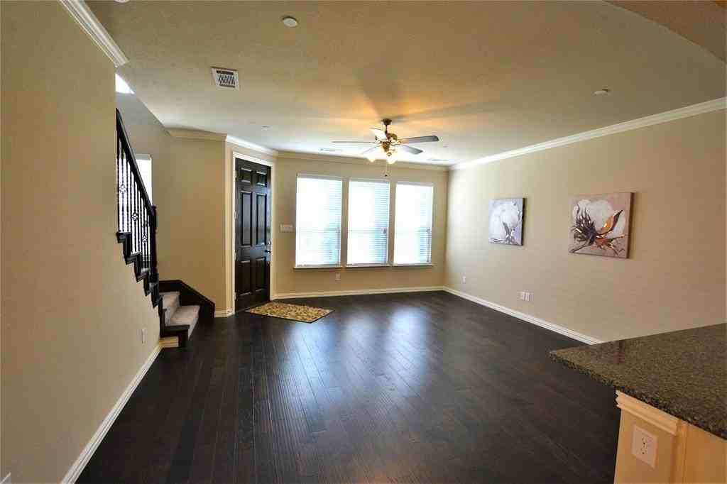 2535 Adam Ln - Photo 2 of 22