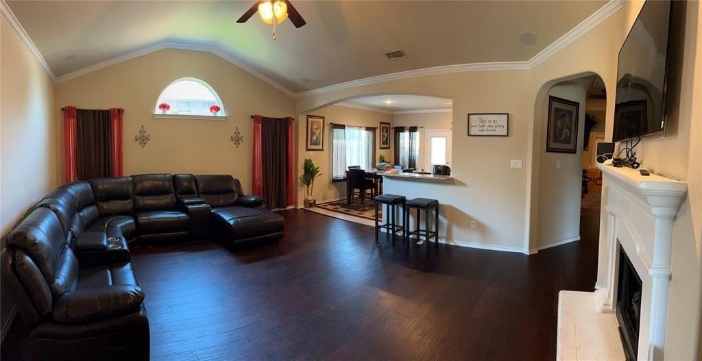 4805 Green River Dr - Photo 3 of 13