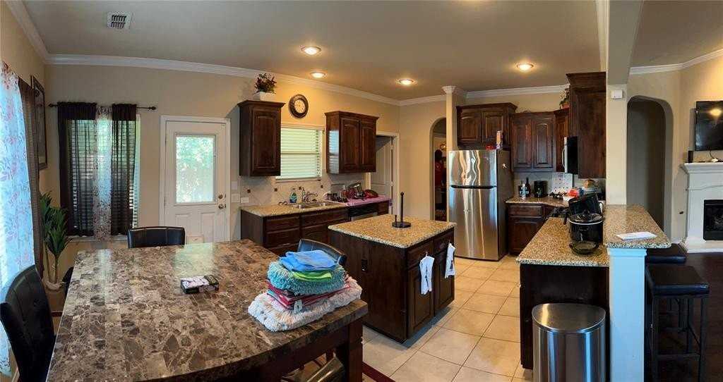 4805 Green River Dr - Photo 5 of 13