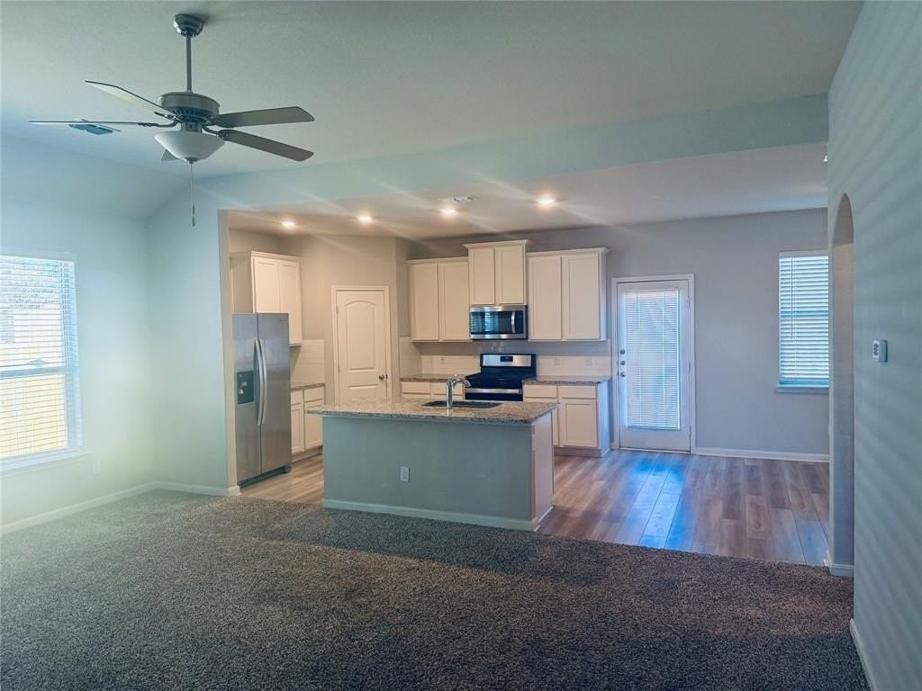 216 Emma Dr - Photo 5 of 10