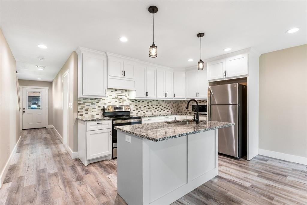 1604 W Johnson St - Photo 2 of 15