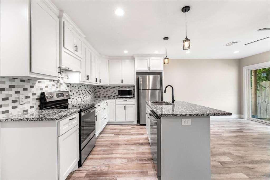 1606 W Johnson St - Photo 3 of 15