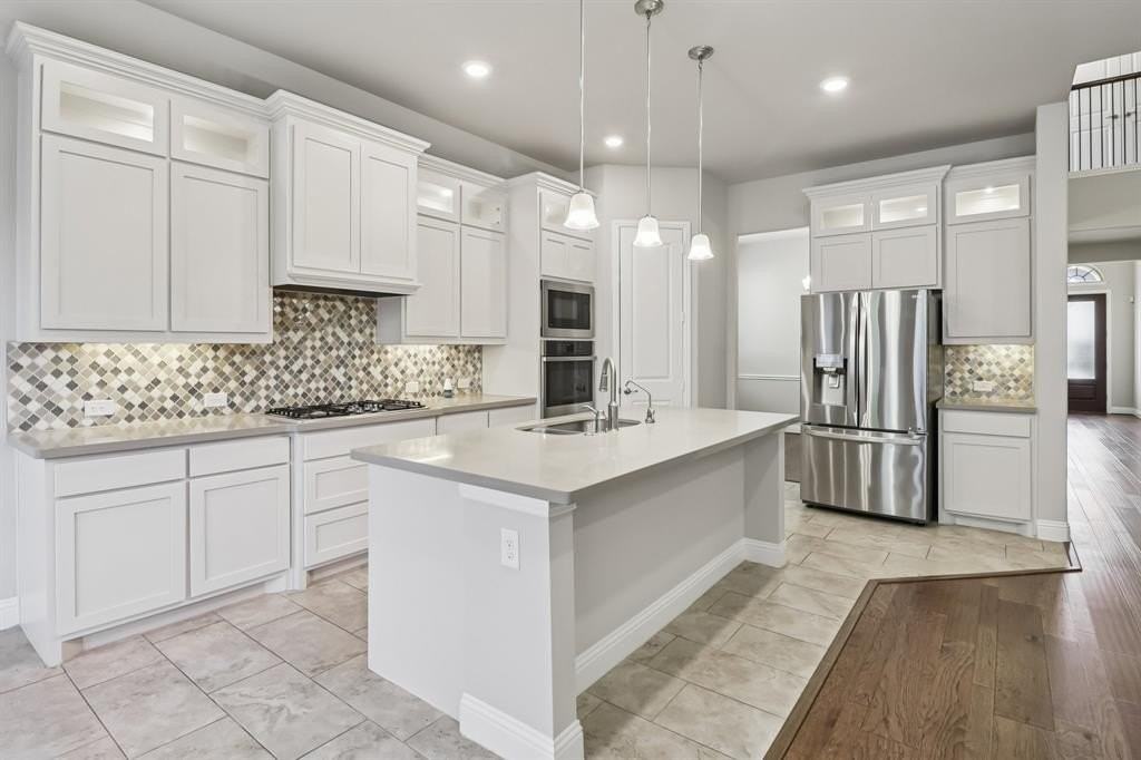 6705 Denali Dr - Photo 4 of 33