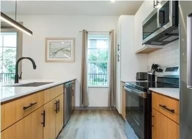 4001 Roseland Ave - Photo 7 of 12