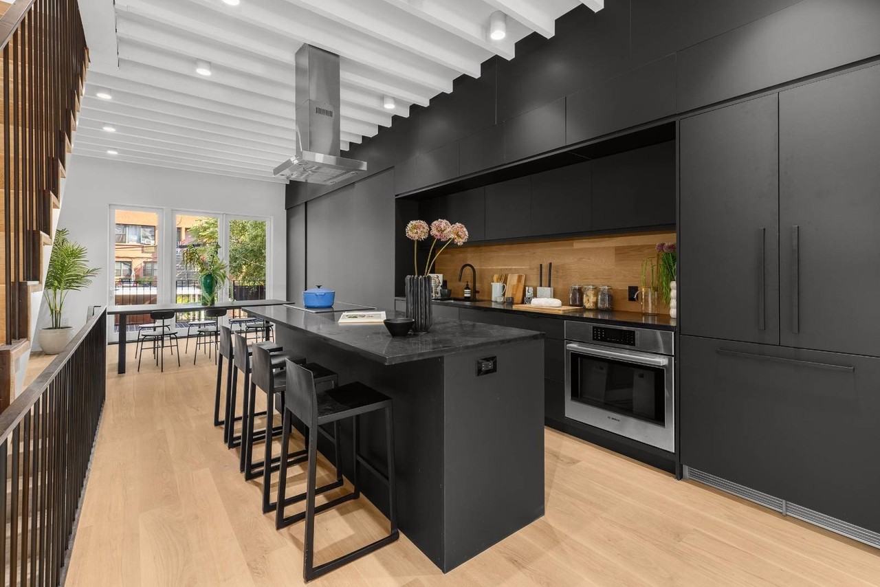 94 Pioneer St #1 - Photo 2 of 25