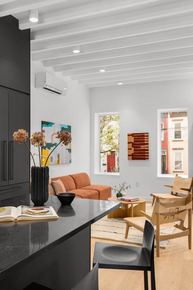 94 Pioneer St #1 - Photo 5 of 25