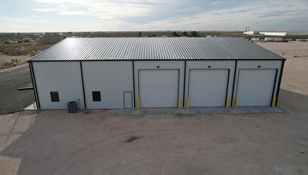 401 W Jay St - Photo 4 of 39