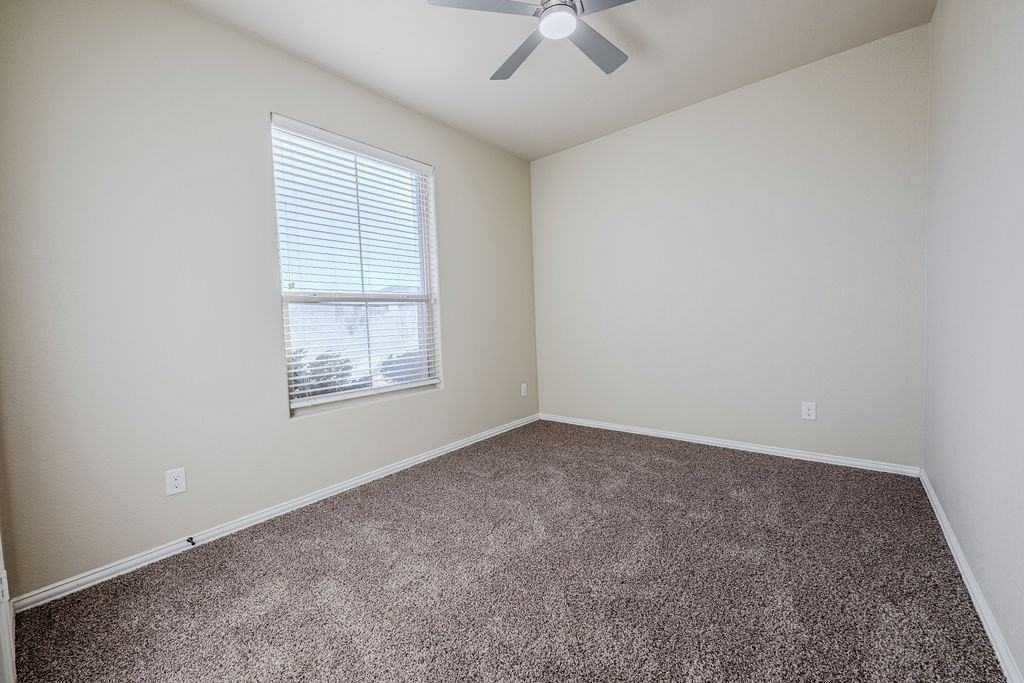 7 Glass Ranch Rd - Photo 6 of 38