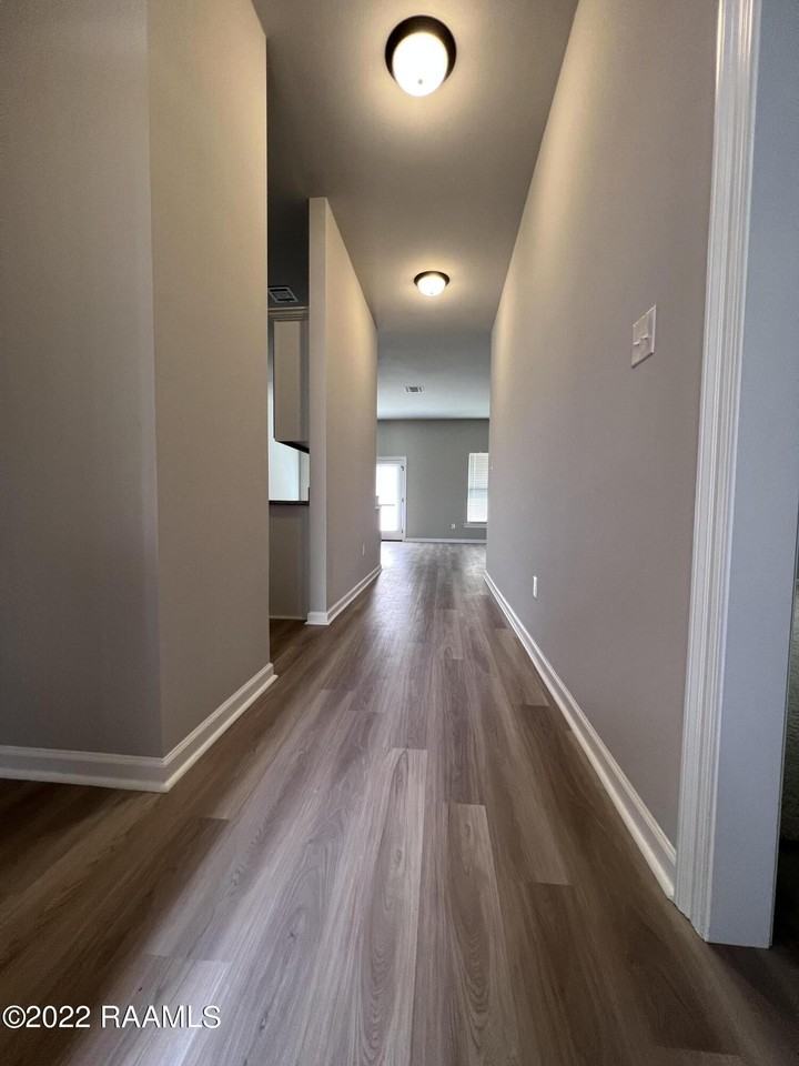 304 Tall Meadows Ln - Photo 2 of 11