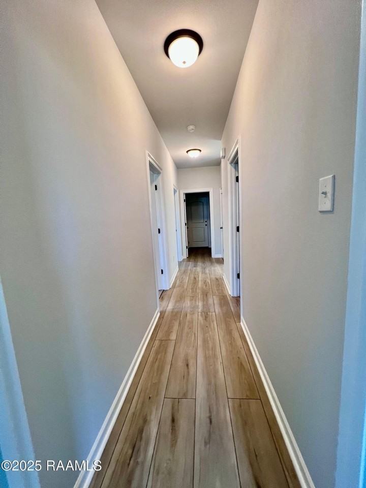 131 Brattle Ct - Photo 6 of 10