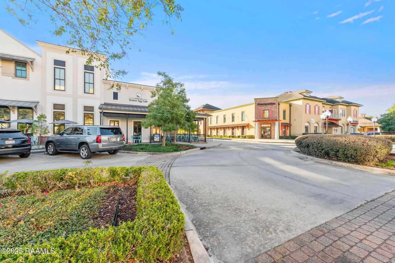 112 Rue Promenade #1 - Photo 2 of 11