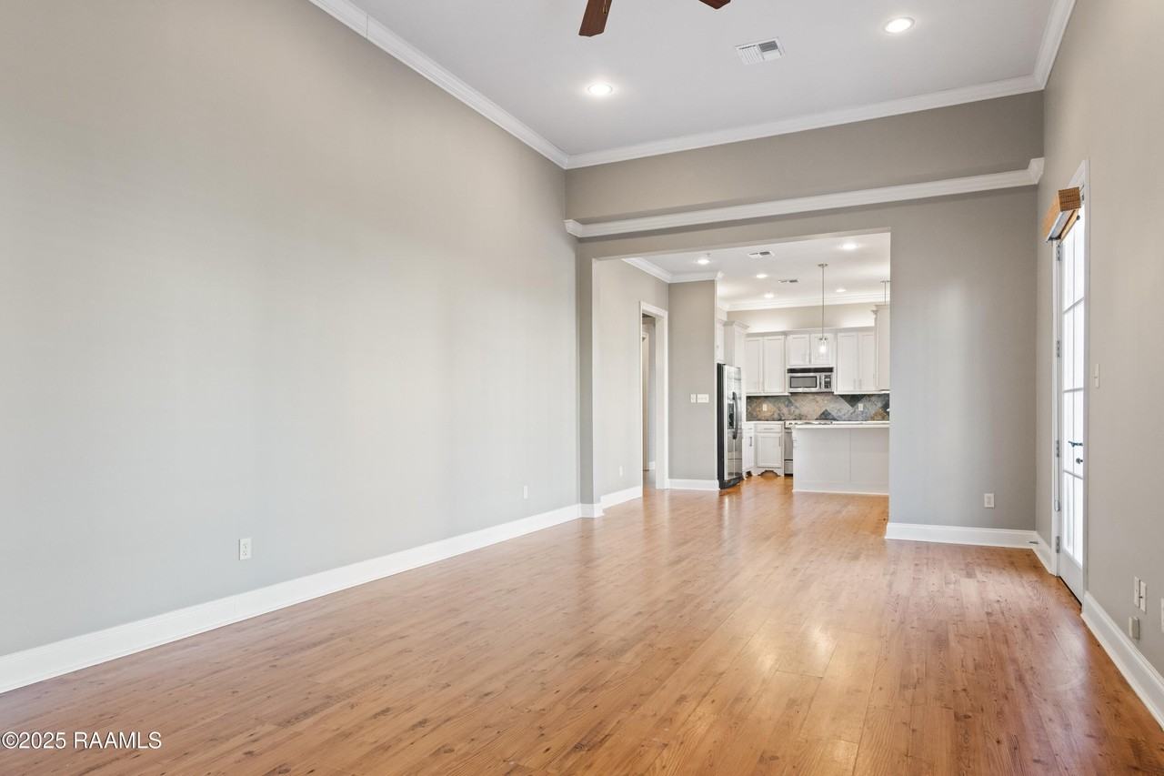 112 Rue Promenade #1 - Photo 3 of 11