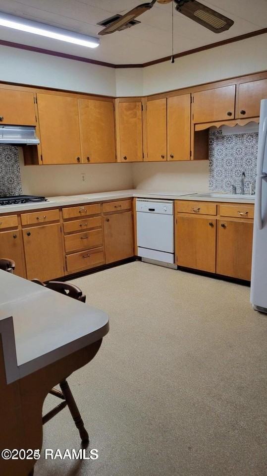 330 Charlotte St - Photo 5 of 13