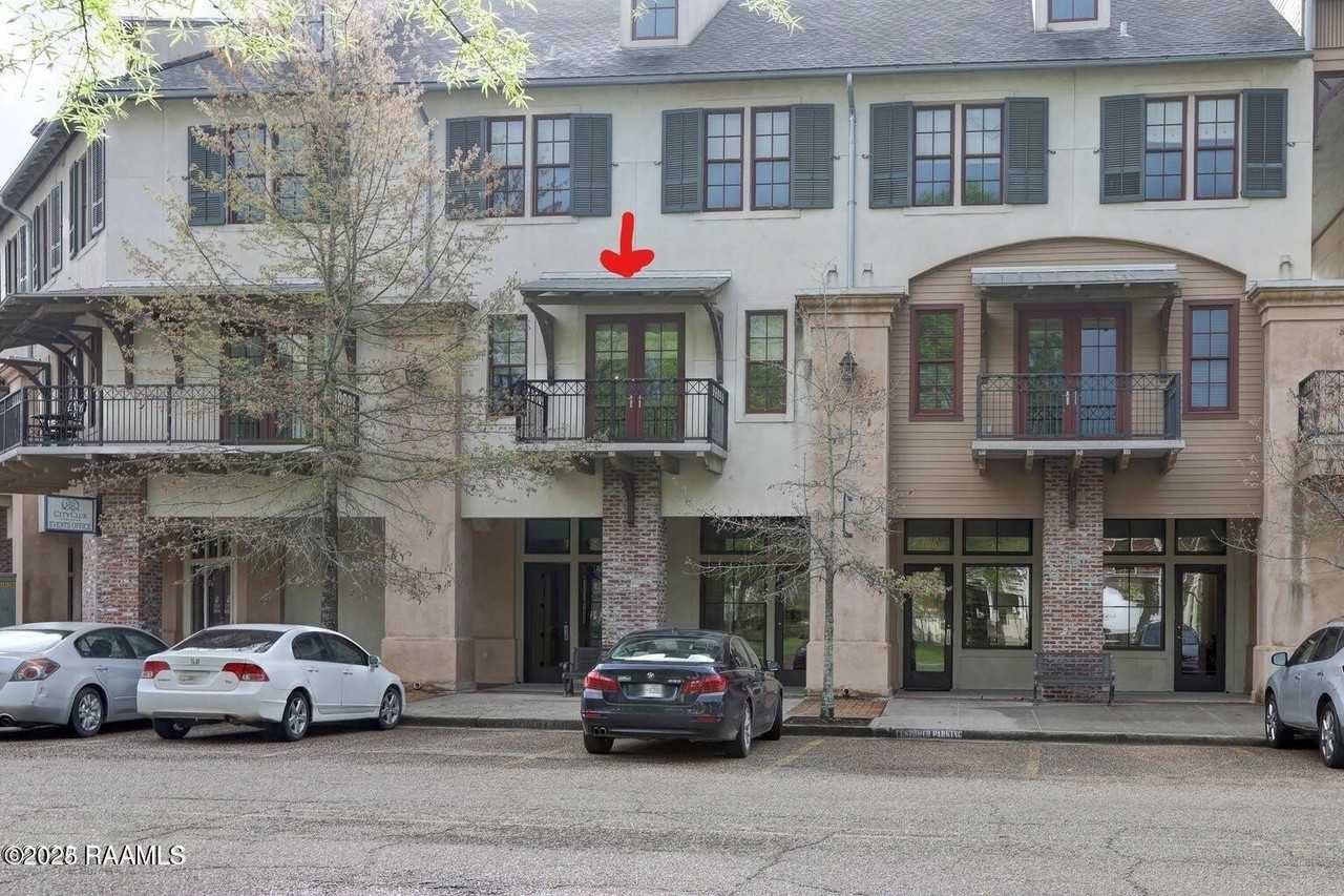 605 Silverstone Rd #205B - Photo 3 of 48