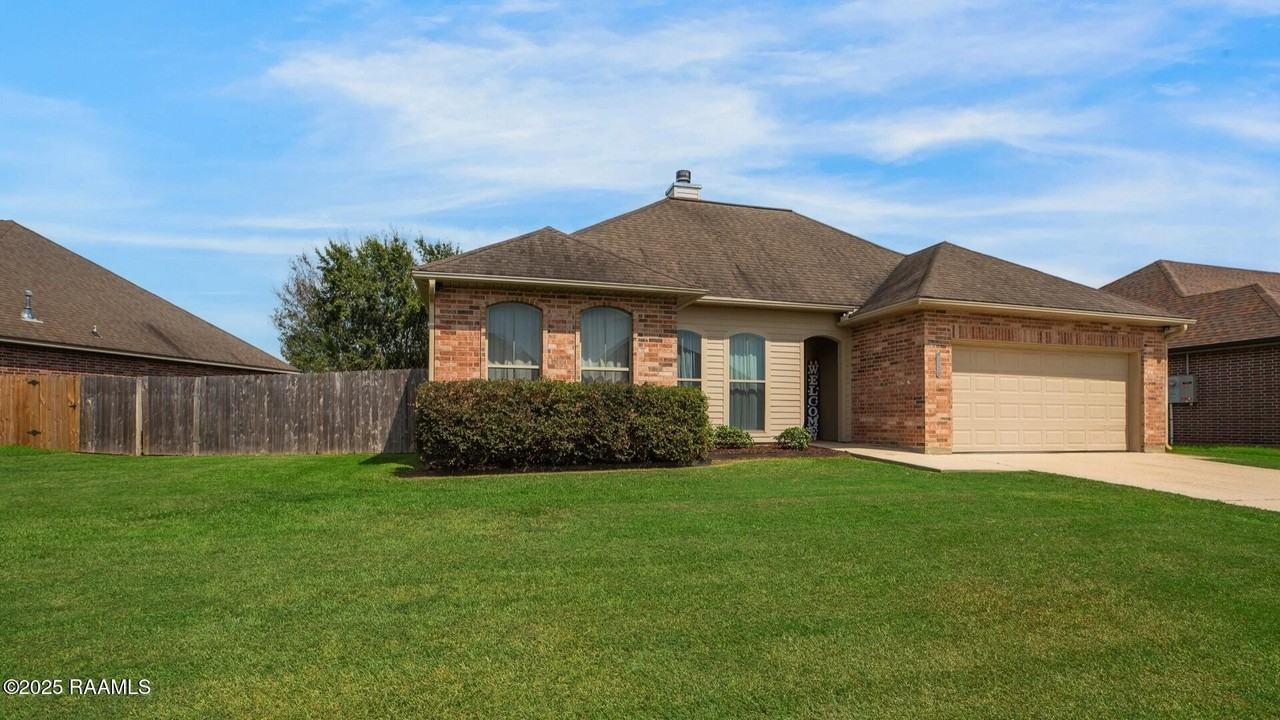 103 Still Waters Rd - Photo 2 of 22