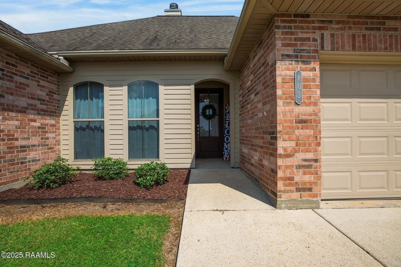 103 Still Waters Rd - Photo 3 of 22