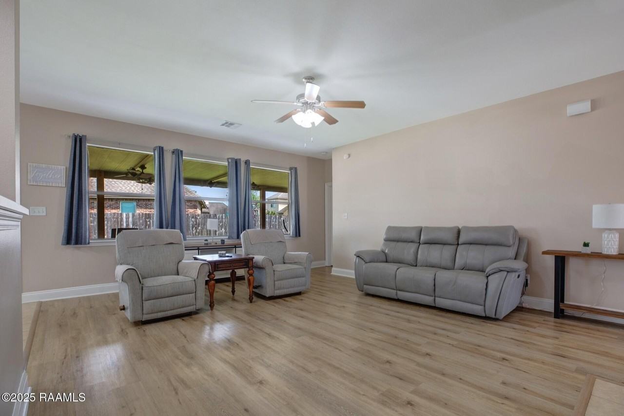 103 Still Waters Rd - Photo 5 of 22