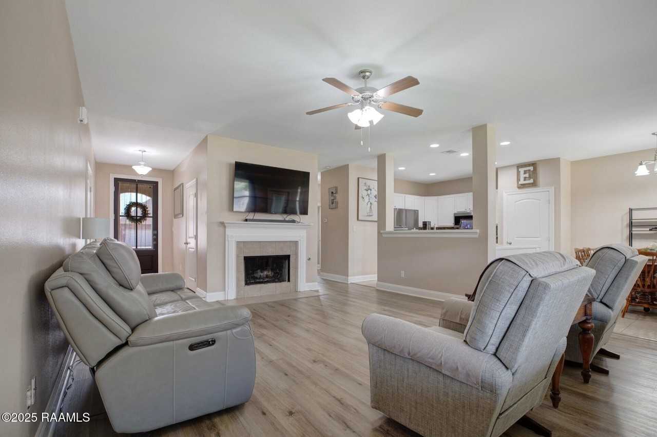 103 Still Waters Rd - Photo 6 of 22