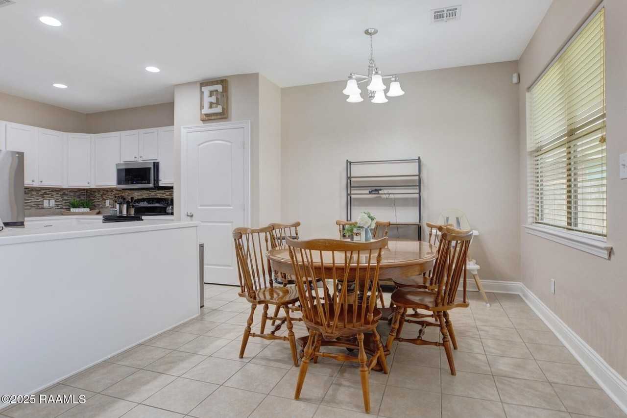 103 Still Waters Rd - Photo 7 of 22