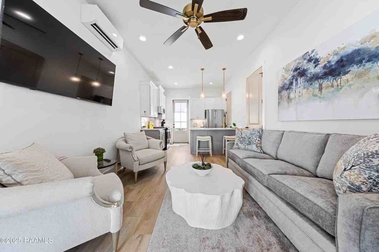 206 Steiner Rd - Photo 3 of 26