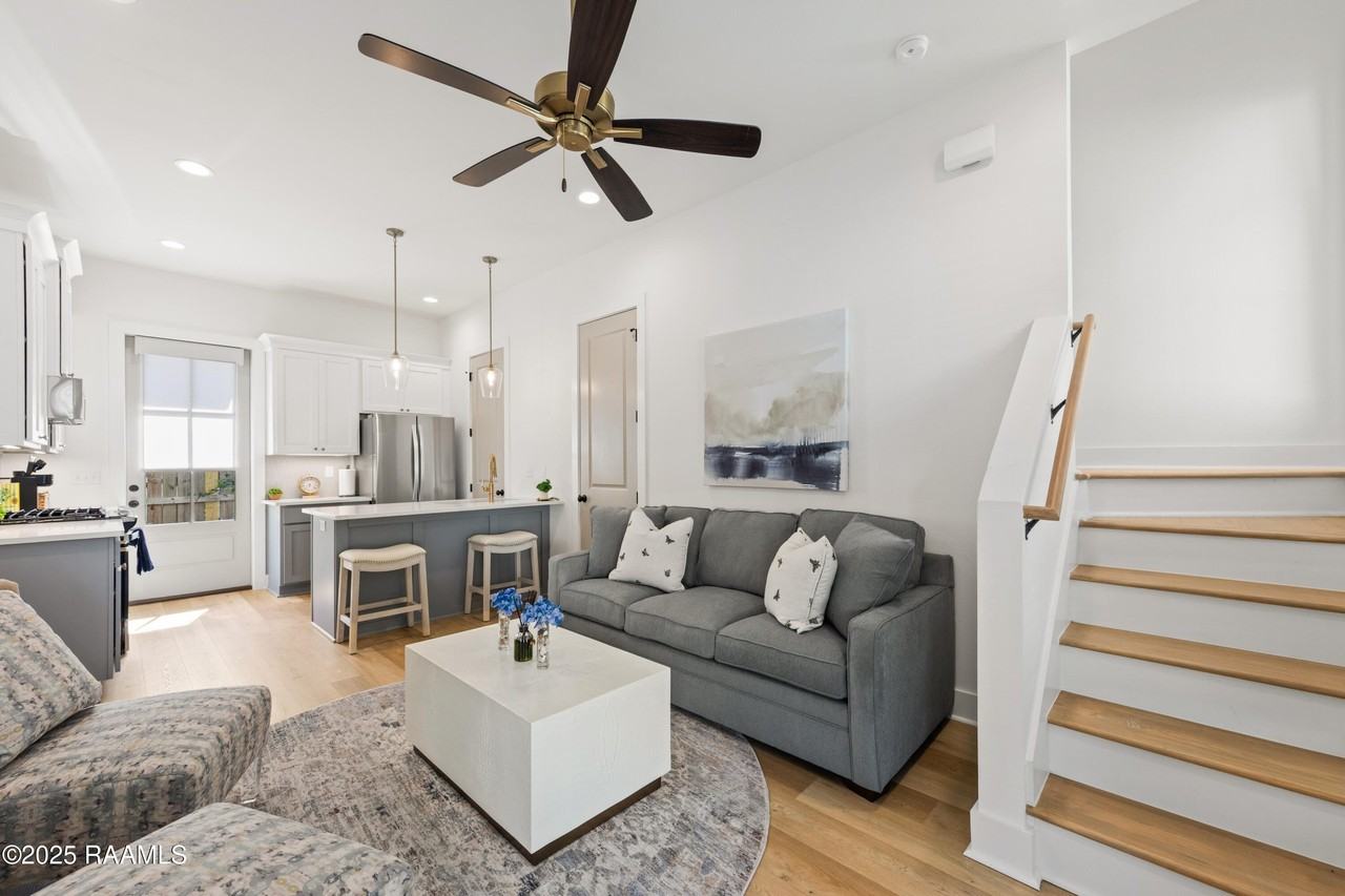 204 Steiner Rd - Photo 3 of 24