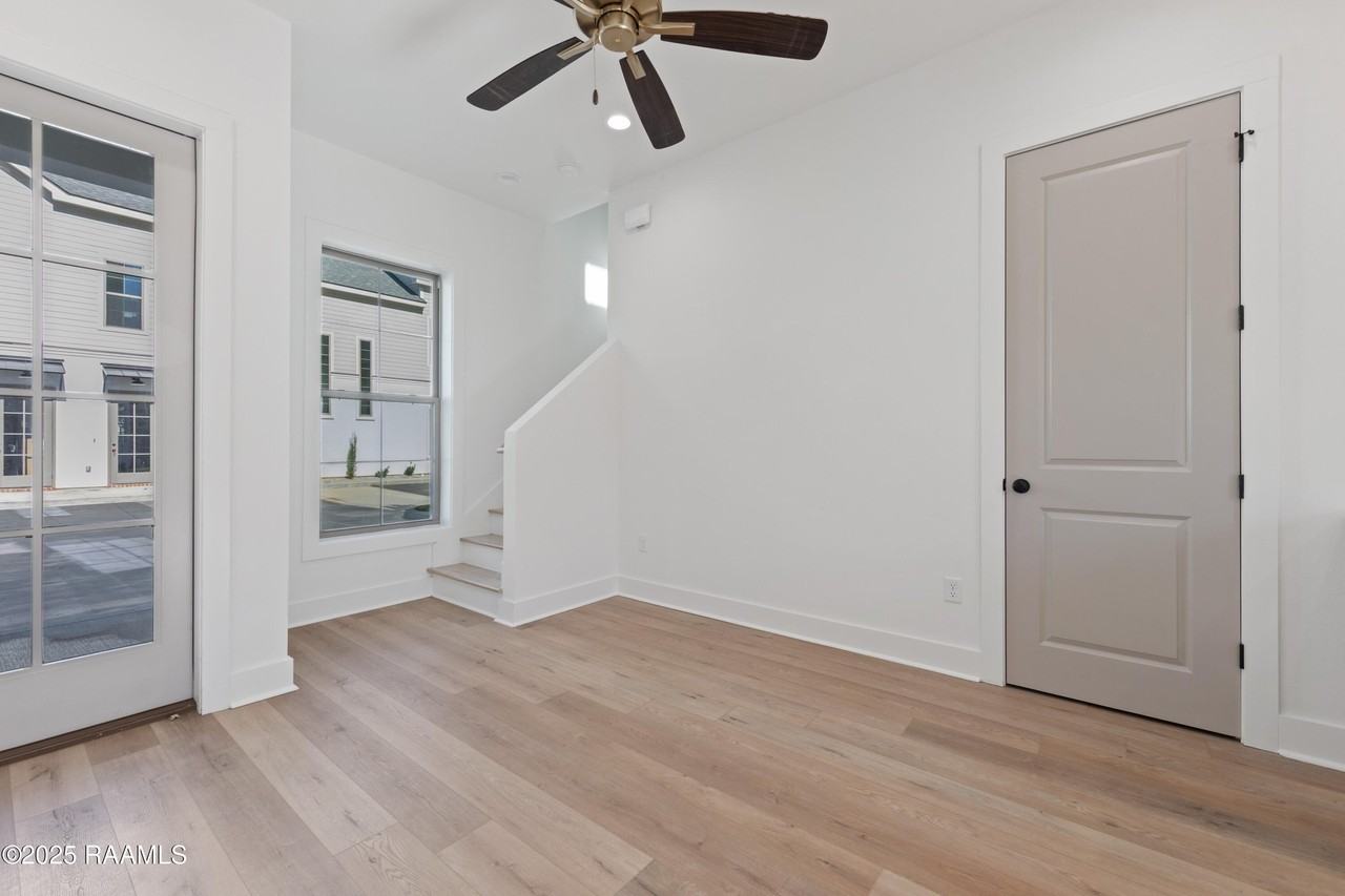 210 Steiner Rd - Photo 2 of 25